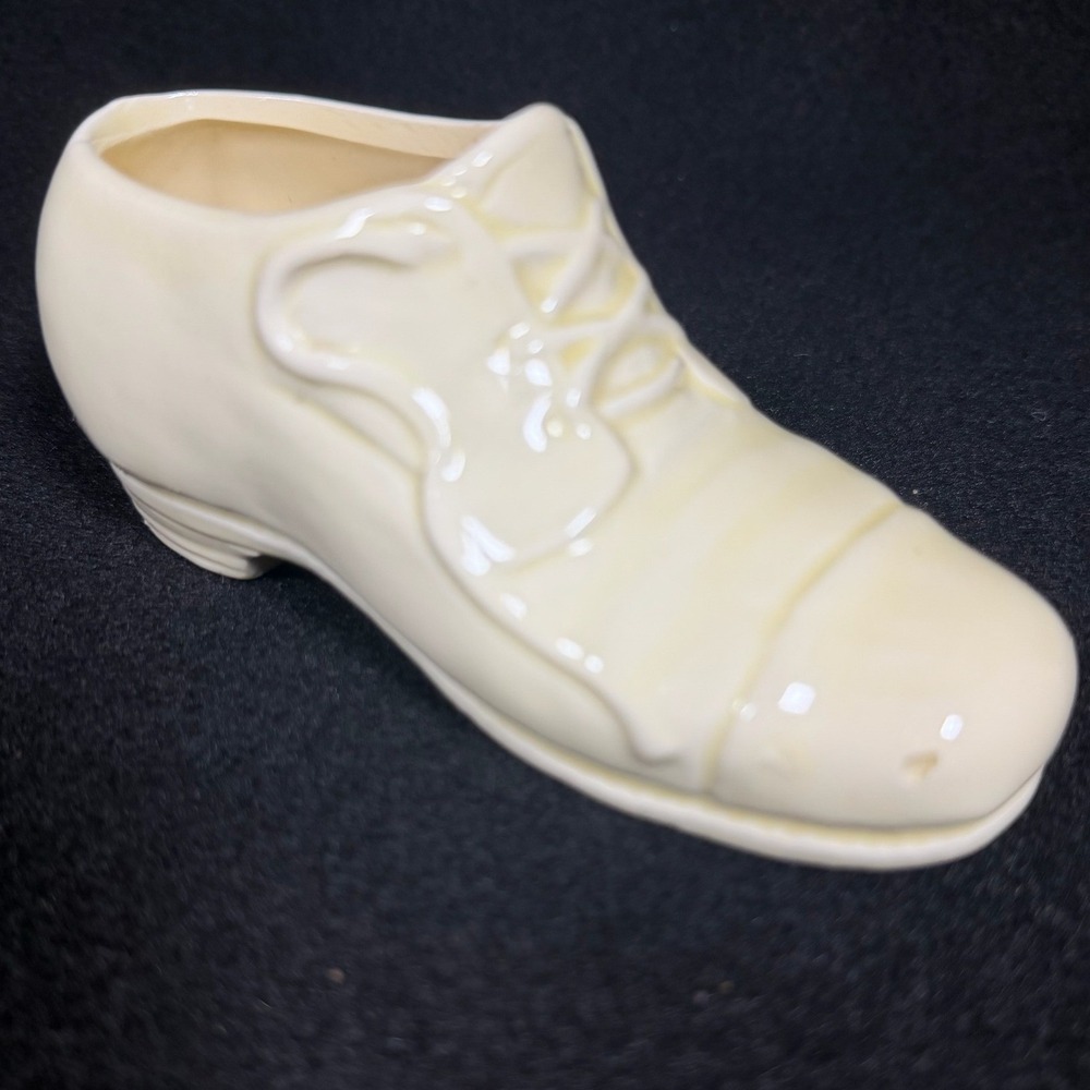 Vintage Japan Ceramic Oxford Dress Shoe Planter Trinket Dish Cream Glossy